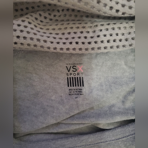 4/$10 Bundle & Save Victoria's Secret Sport VSX Shirt - Picture 3 of 6